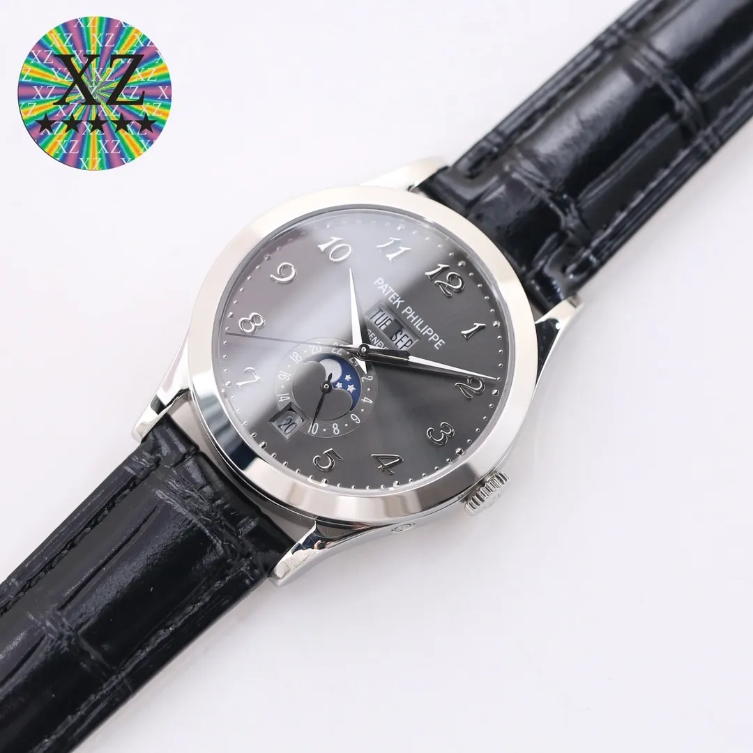 【Top Replica】💰4300! TW launches the highest version on the market - Patek Philippe - Complication Chronograph 5205G watch! 1⃣️After two years of continuous modification and debugging of the movement, we have always pursued original craftsmanship! 2⃣️Diameter 38.5MM! 3⃣️The functions are the same as the original ones, moon phase/week/month/calendar! 4⃣️It literally means high-difficulty two-color penetration, not an ordinary factory process! 5⃣️Sapphire glass mirror, the surface is coated with an extra layer of transparency! 6⃣️(Technical breakthrough) The Seagull movement is improved into an integrated Cal.324S movement! Both large and small plywood can achieve perfect chamfering effect and be rhodium plated. 7⃣️The plywood is decorated with gemstone bearings imported from Switzerland, and the color is pure, bright and natural. TW’s ingenious masterpiece welcomes your tasting! Factory quality! Welcome to reprint!